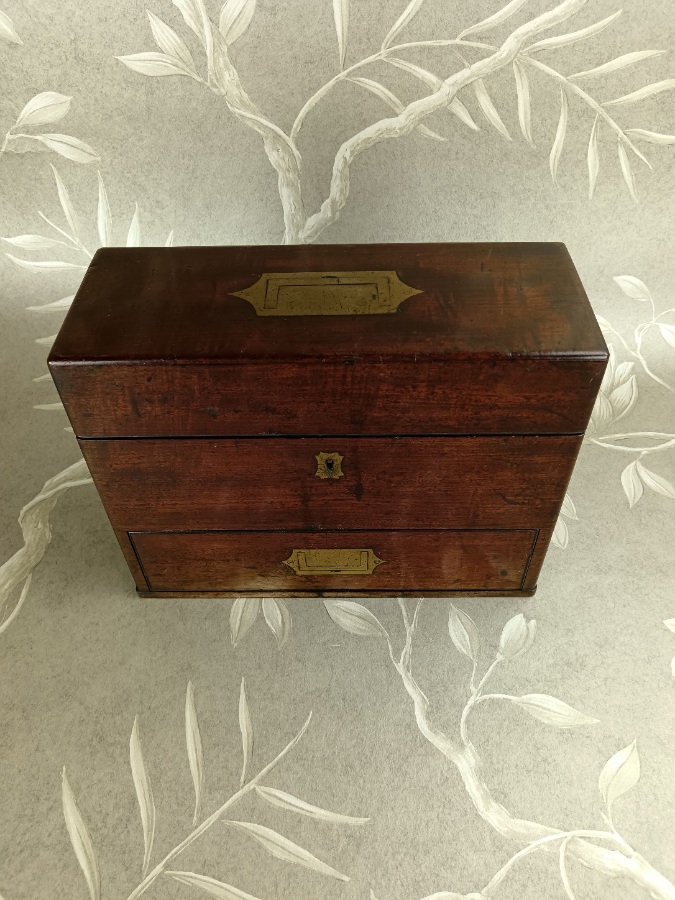 Fine Late Georgian Mahogany Campaign Travelling  Apothecary Chest (9).jpg